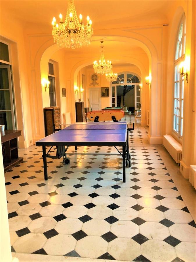 Le Boulay-Morin Chateau Du Boulay Morin מראה חיצוני תמונה The table tennis table at the French Embassy in Berlin