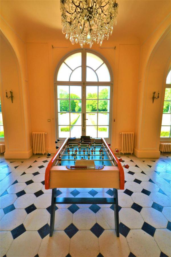 Le Boulay-Morin Chateau Du Boulay Morin מראה חיצוני תמונה A table football table