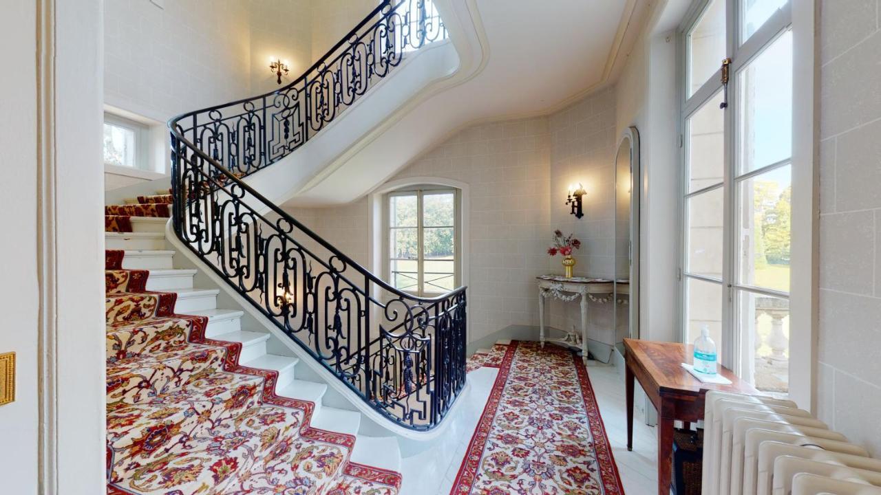Le Boulay-Morin Chateau Du Boulay Morin מראה חיצוני תמונה Staircase