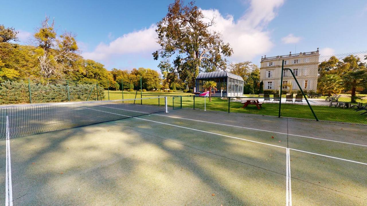 Le Boulay-Morin Chateau Du Boulay Morin מראה חיצוני תמונה Tennis courts at the Royal Tennis Club de Cannes